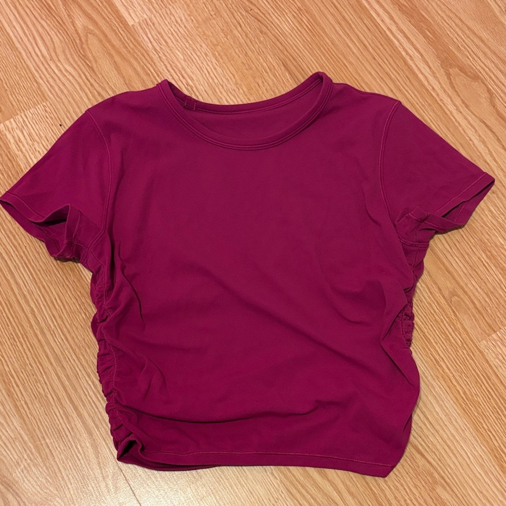 lululemon athletica Magenta Short Sleeve Tee